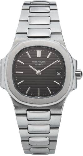 Patek Philippe Nautilus Ladies Steel Black matte ribbed dial - Ref. 4700/1A